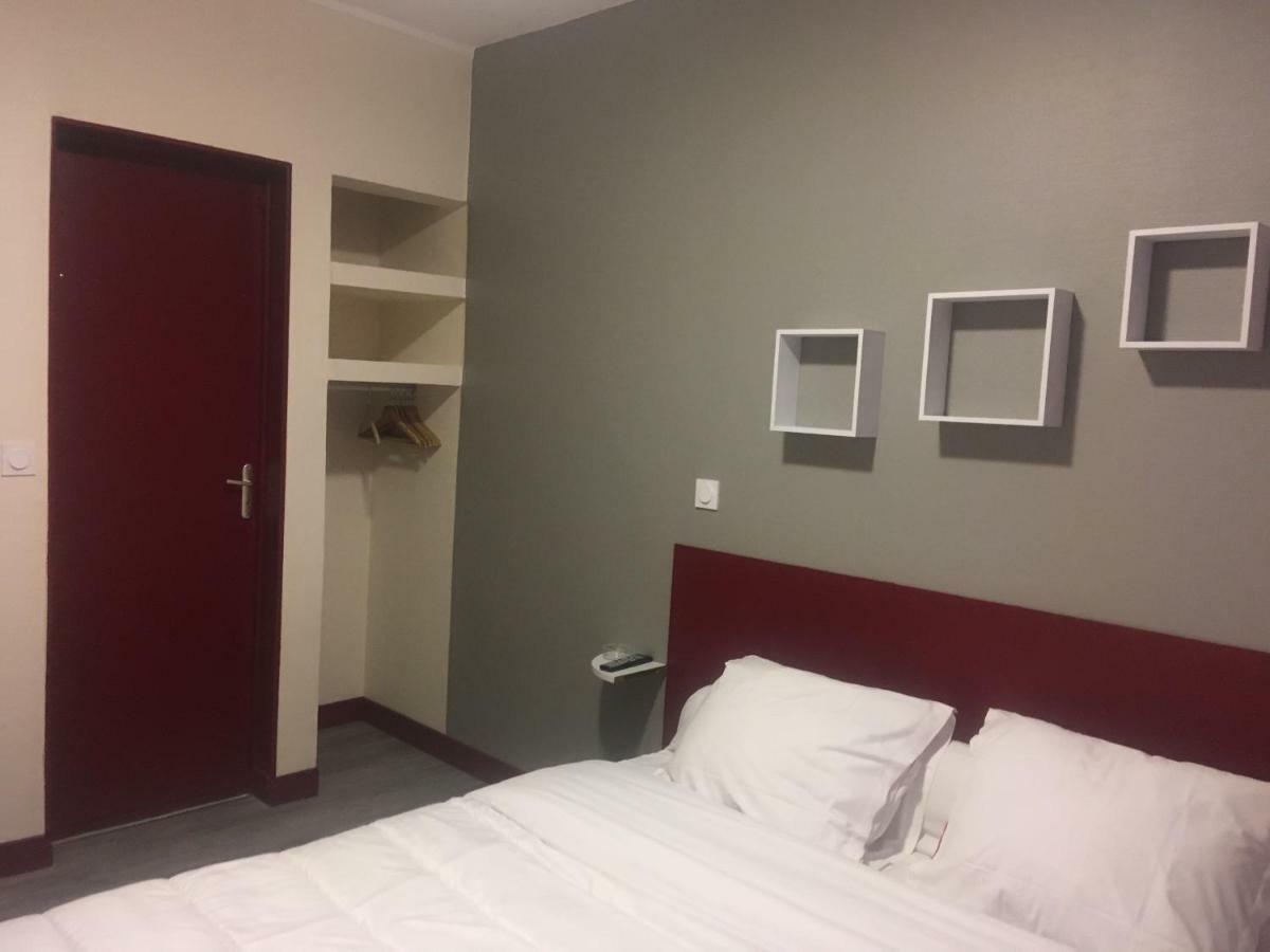 Hotel De Strasbourg 欧奈索斯博伊斯 外观 照片