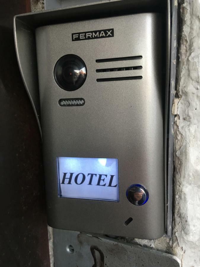 Hotel De Strasbourg 欧奈索斯博伊斯 外观 照片